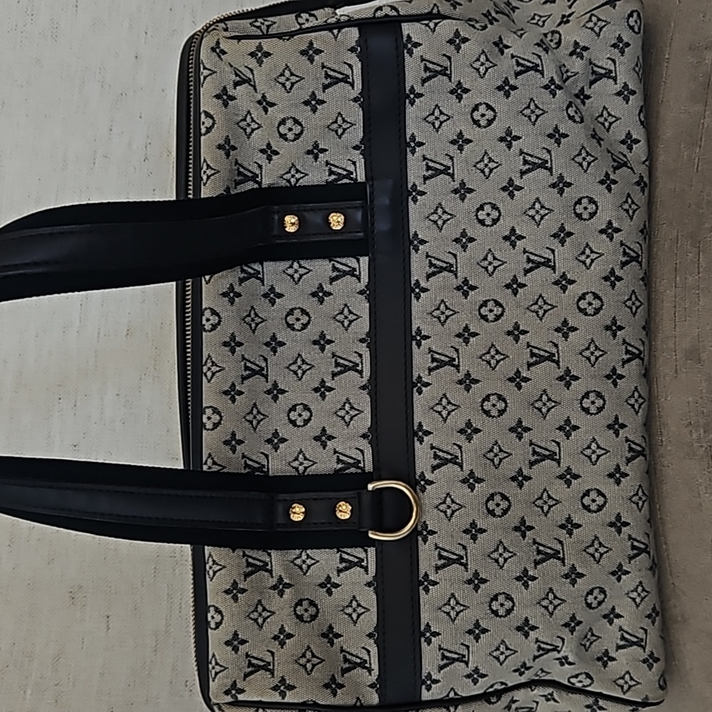 Louis Vuitton Mini Lin Josephine 40 - Picture 2 of 16
